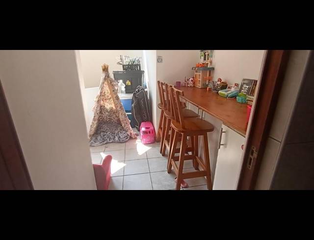 2 BEDROOM APARTMENT FOR SALE IN UVONGO BEACH